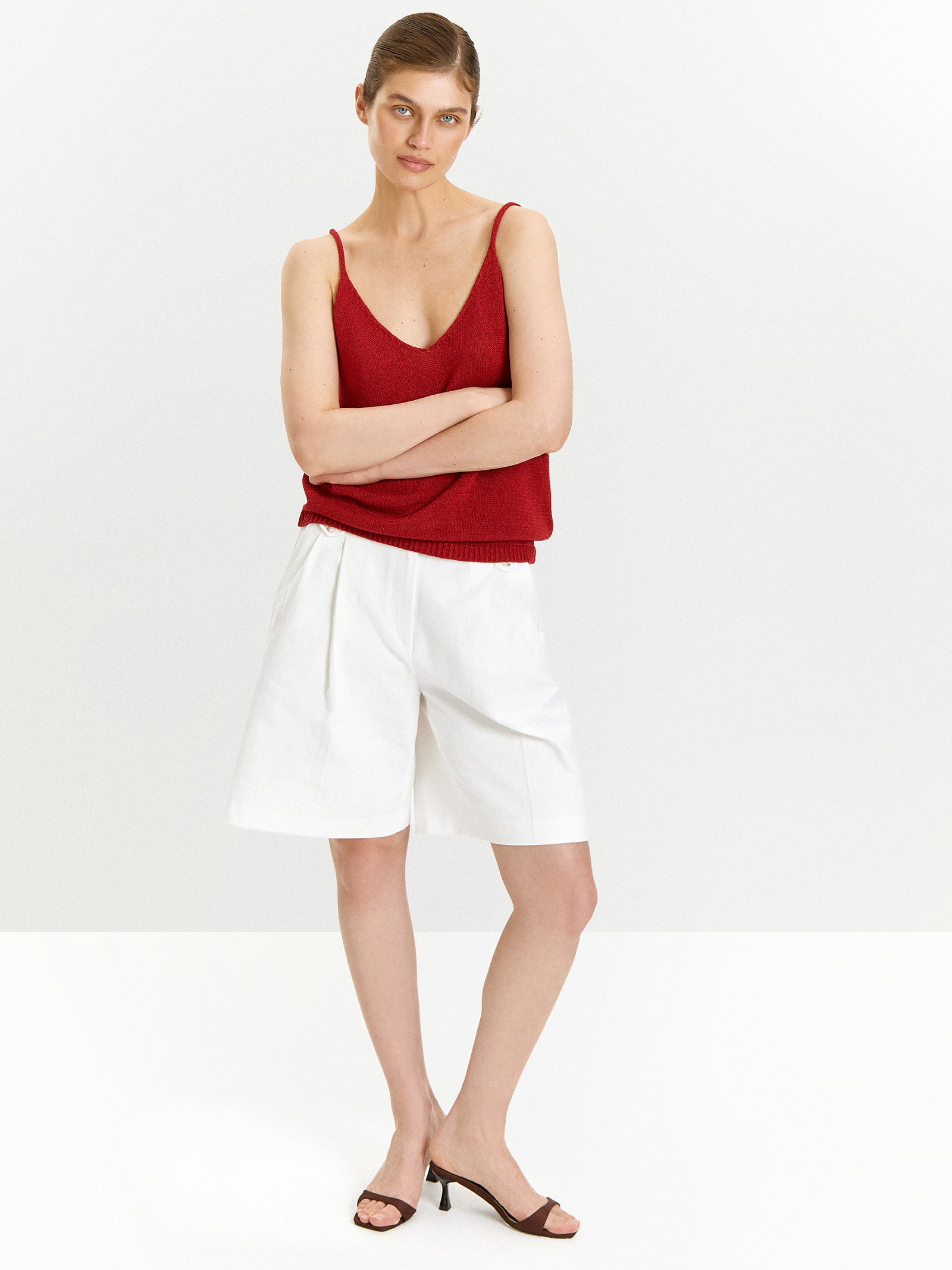 Шорты с защипами из 100% хлопка